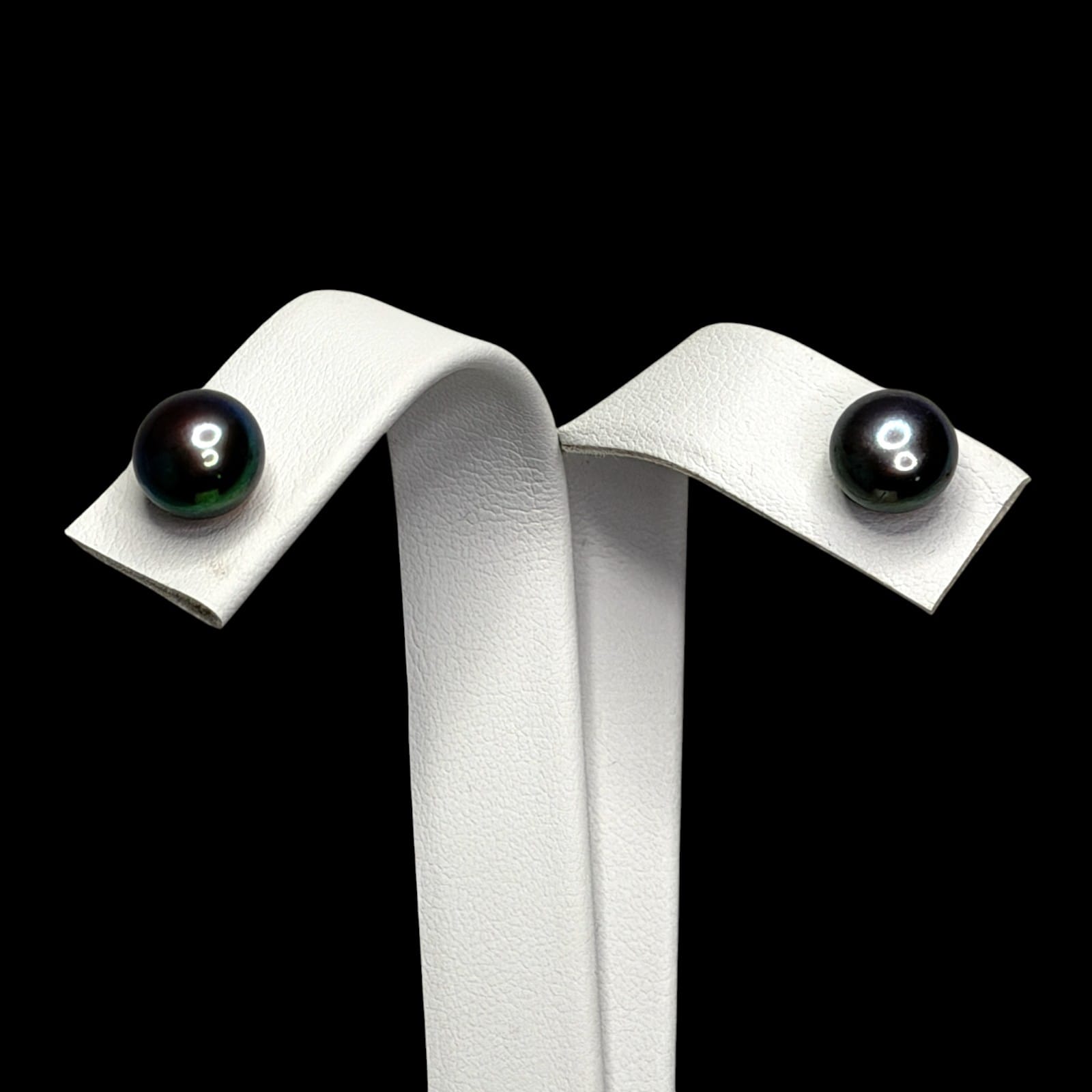 c.1990s 14K Gold 585 Black Cultured Pearl Stud Earrings 8.6mm Leach & Garner