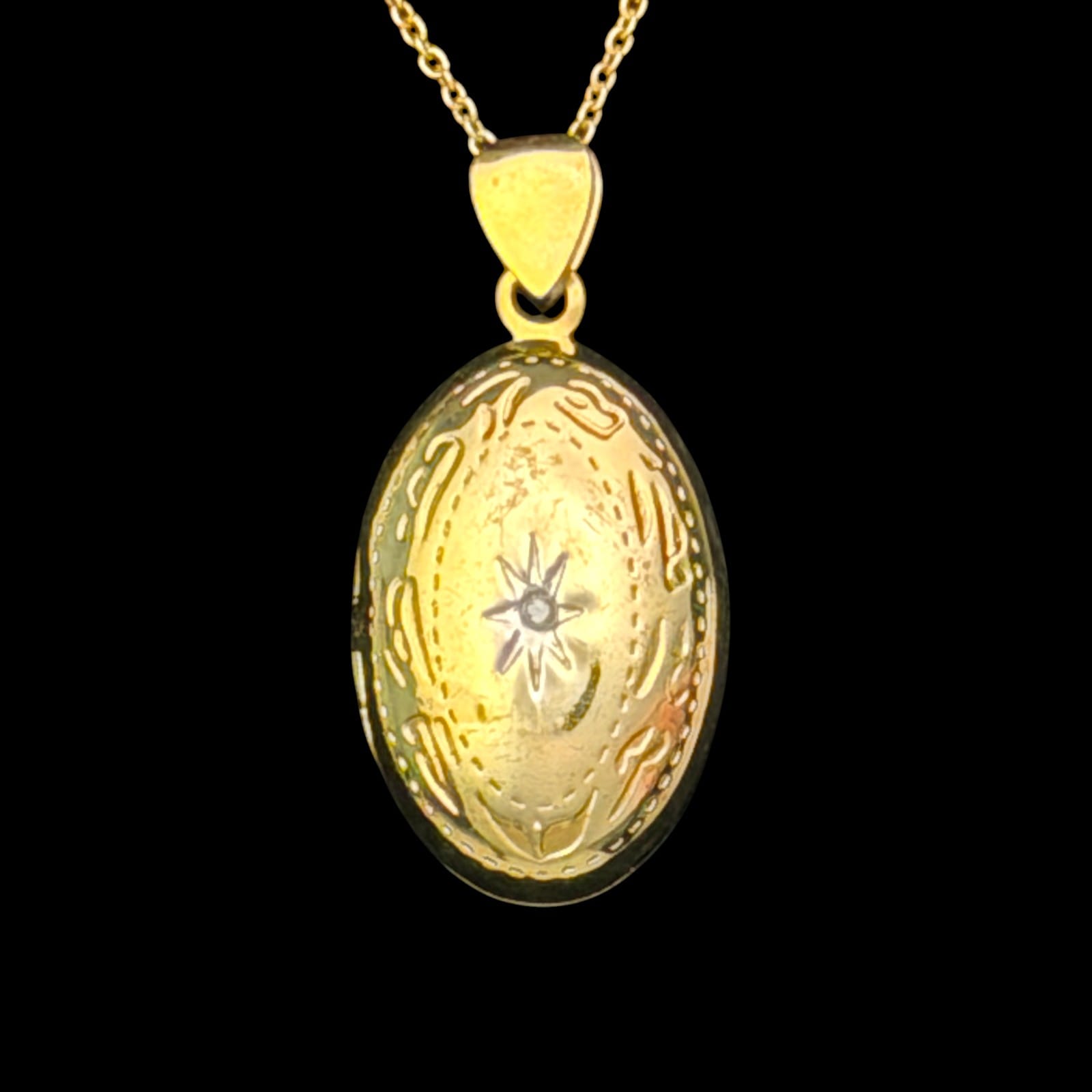 1990s Robert Seeman RSE 925 Italy Vermeil Starburst Oval Photo Locket Necklace