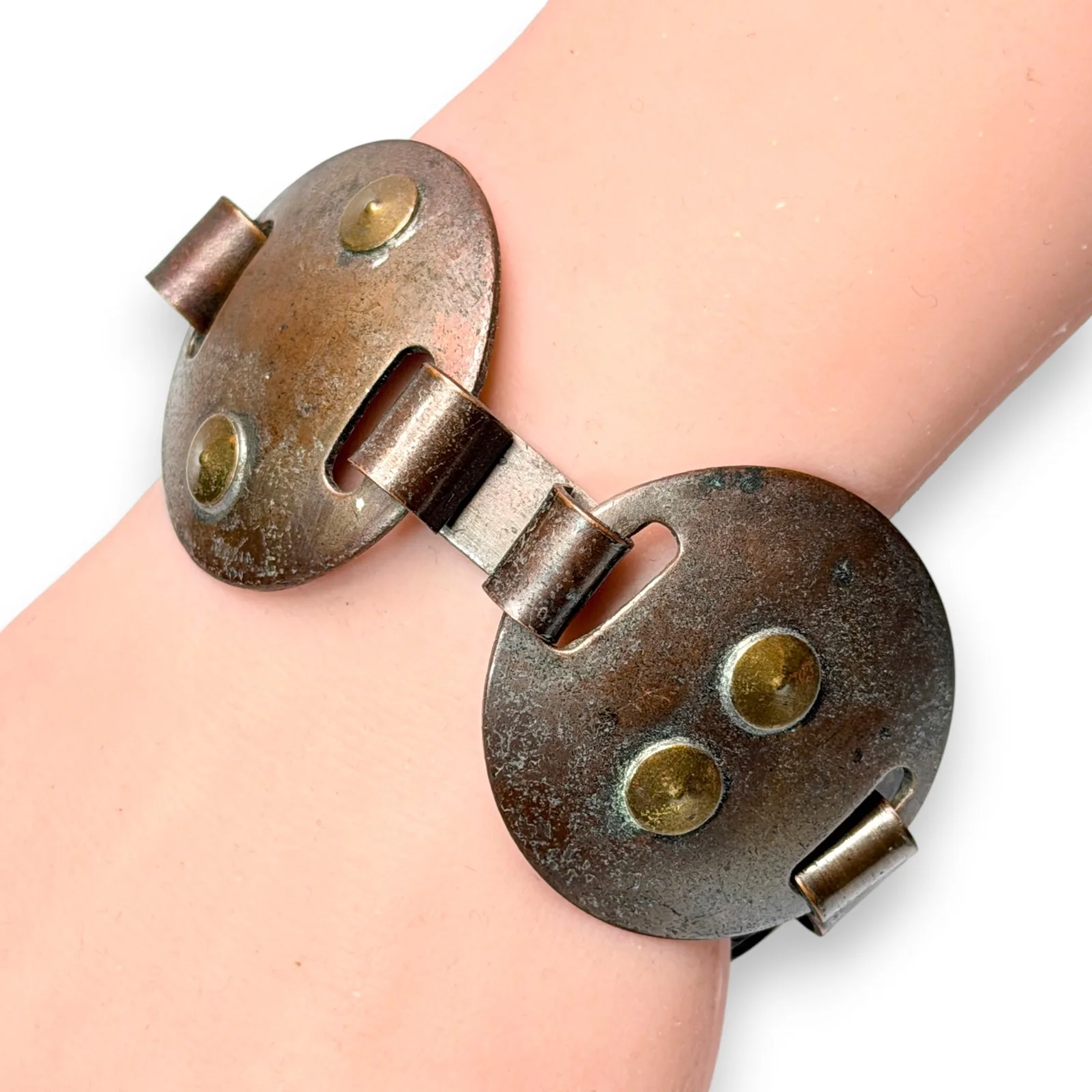 1950s Handmade Copper Disk Link Bracelet Modernist Rivet Concho Style 6.75"