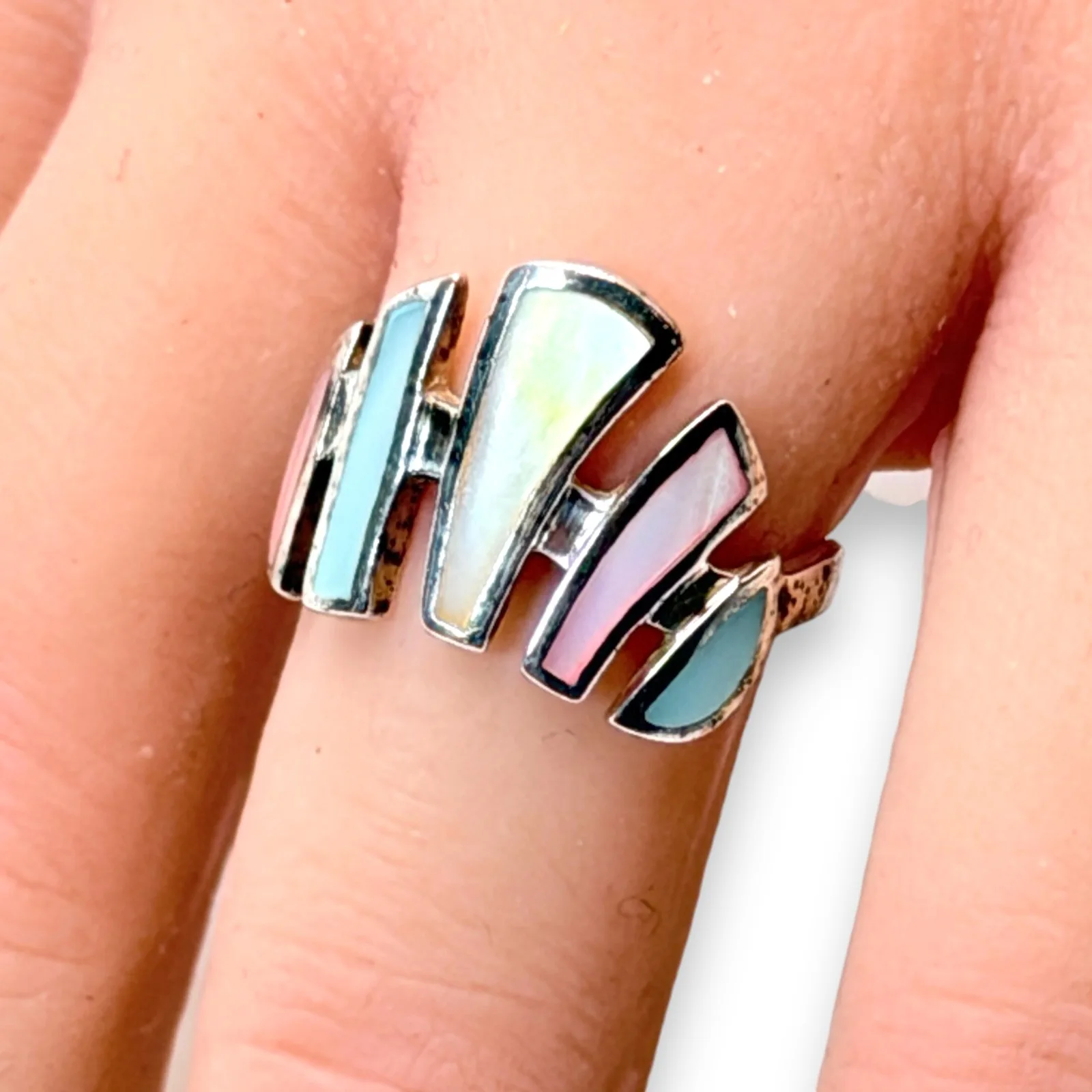 1990s Thailand 925 Sterling Silver Pastel Shell Inlay Abstract Ring Size 6.5